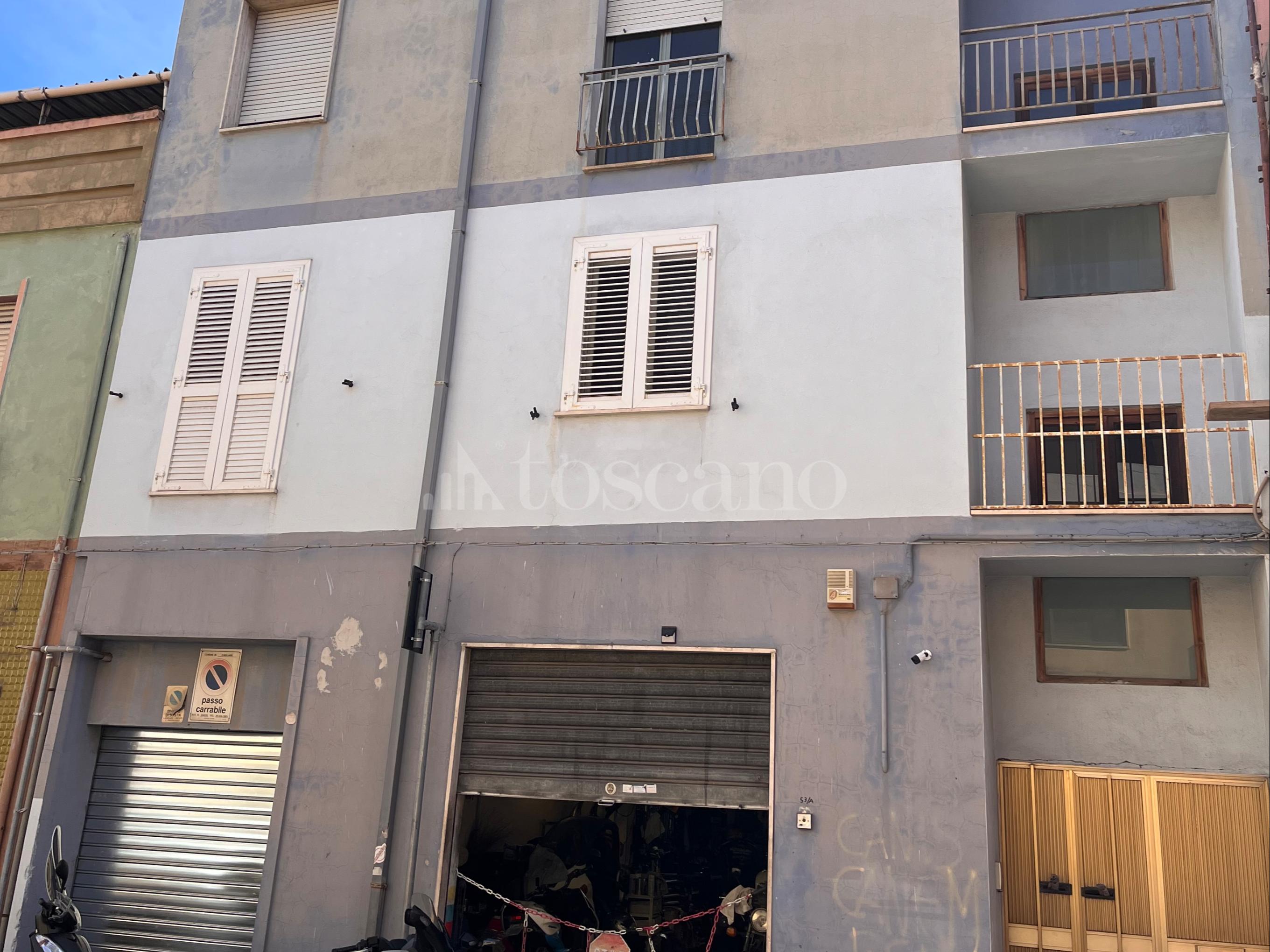 Casa a Cagliari in Pressi Via Riva Villasanta, Pirri