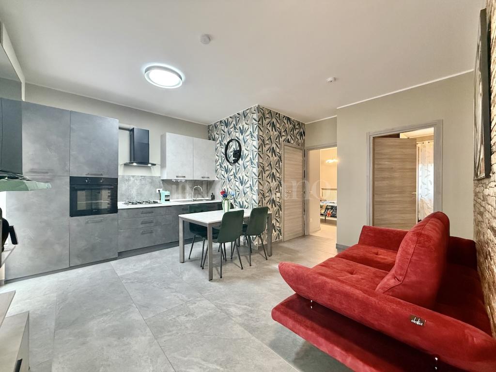 casa indipendente in vendita a Peschiera del Garda