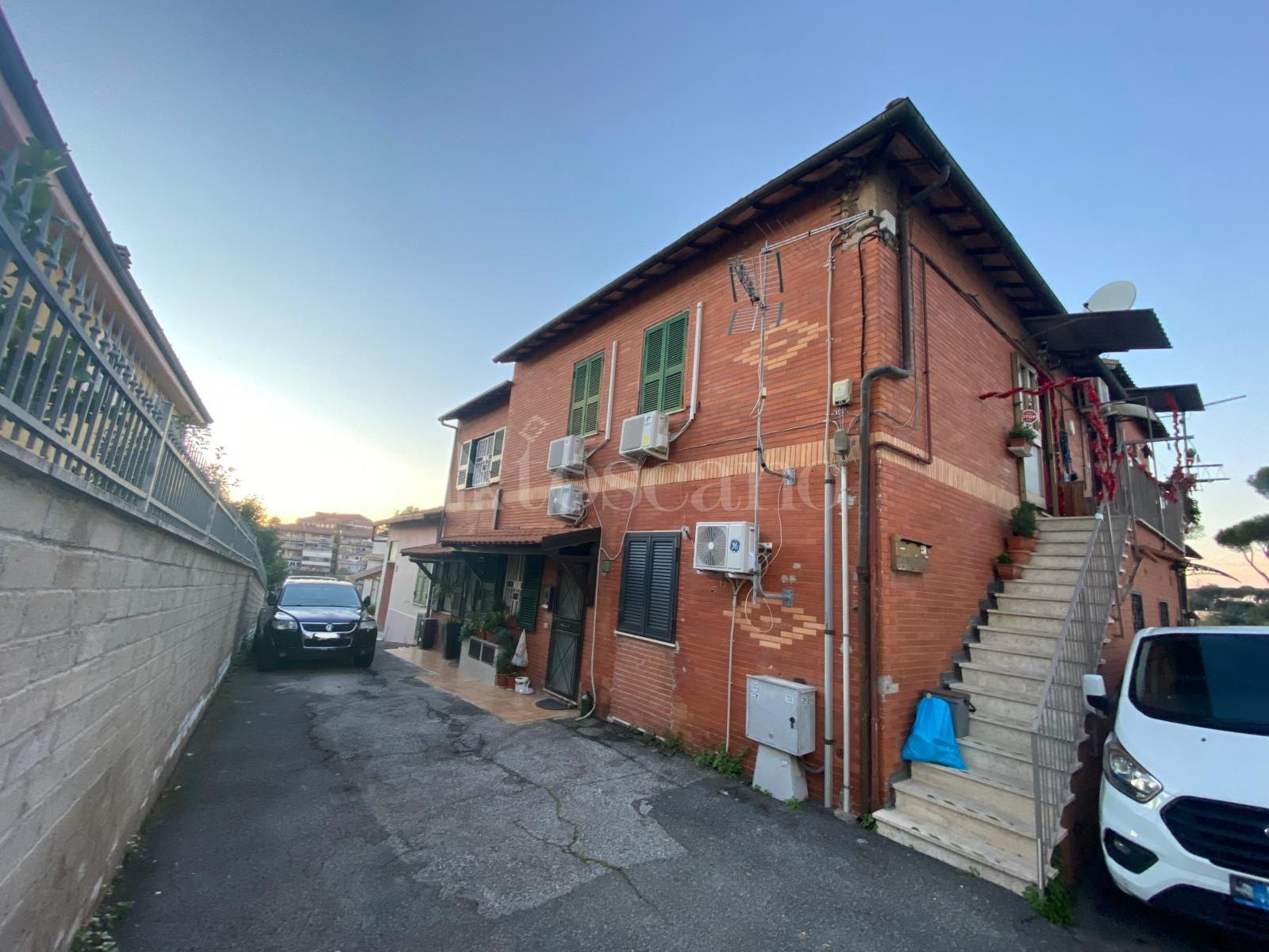 vendita Casa a Roma in Vicolo di Casalotti, Casalotti 602024 | Toscano