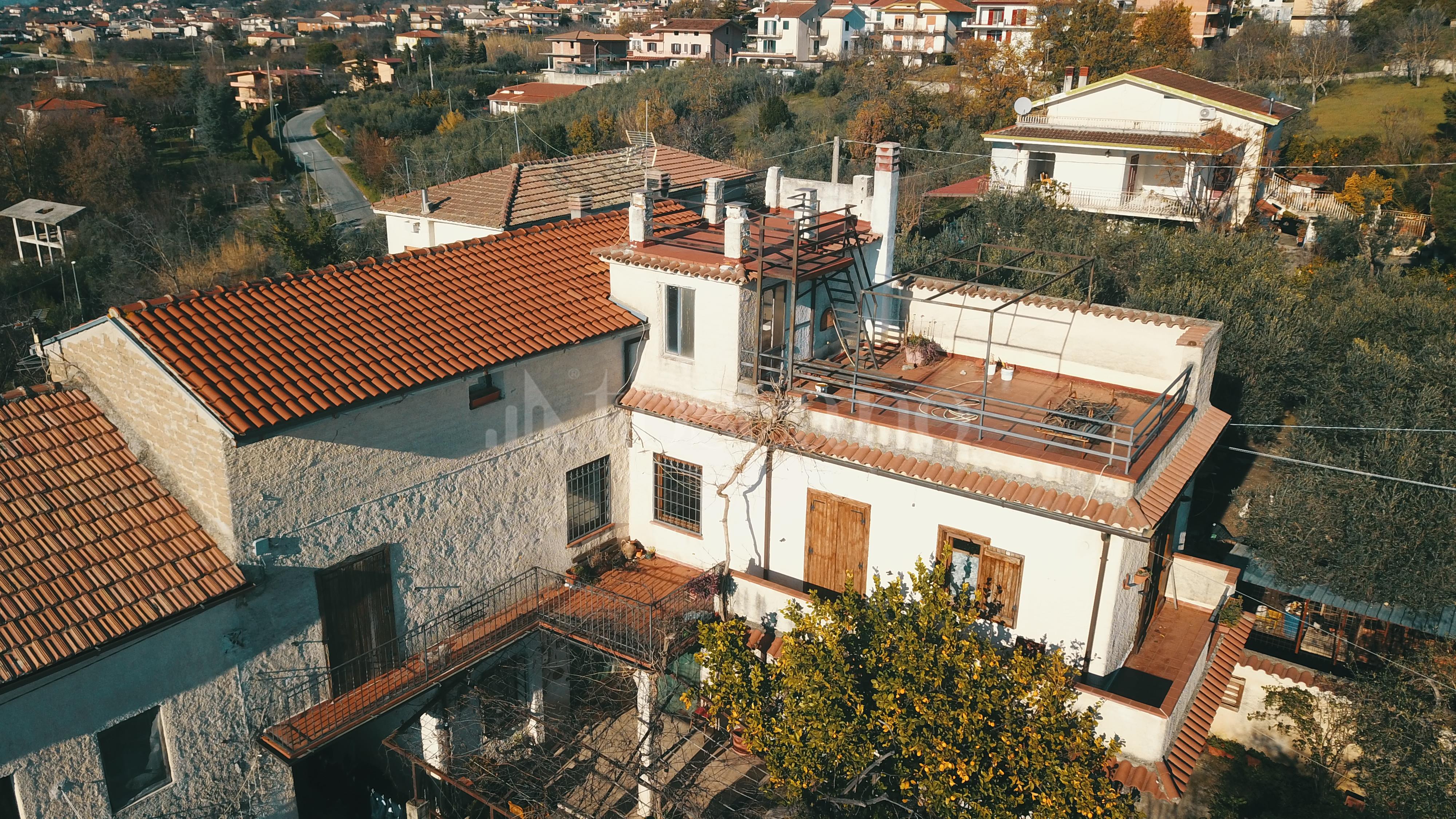Casa Indipendente a Cervaro in Via Capoferro